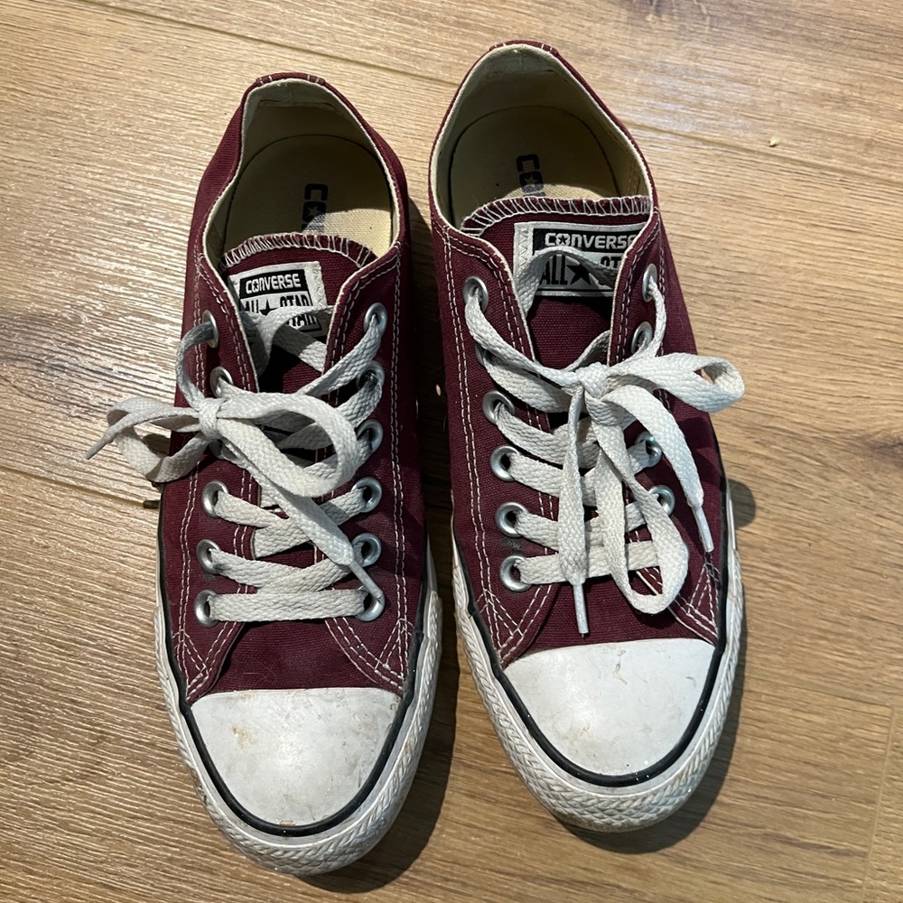 Maroon Low Top Converse Chuck Taylor All Star